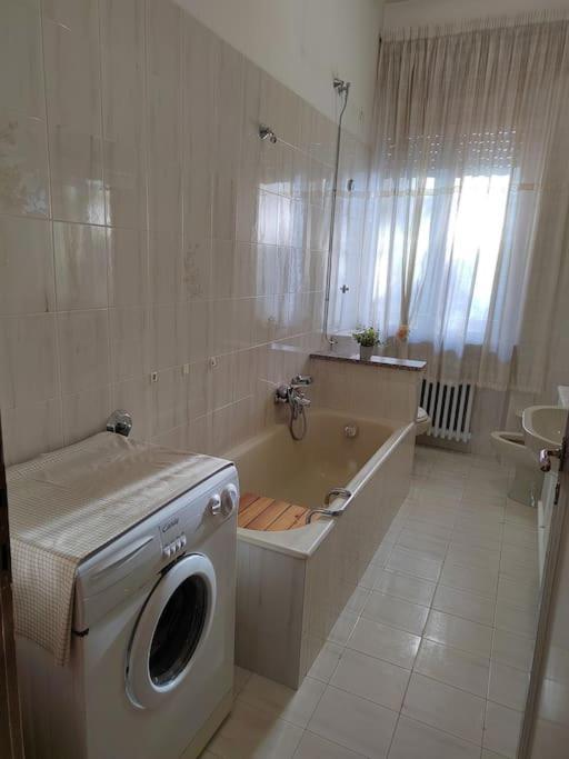 B&B La Finestra Sul Mare ริปาตรานโซเน ภายนอก รูปภาพ