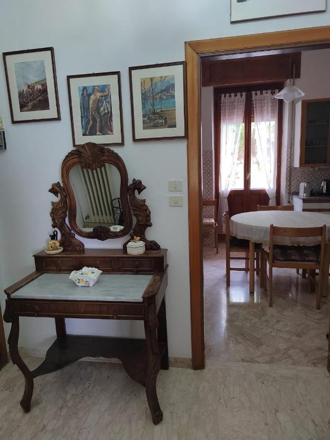 B&B La Finestra Sul Mare ริปาตรานโซเน ภายนอก รูปภาพ