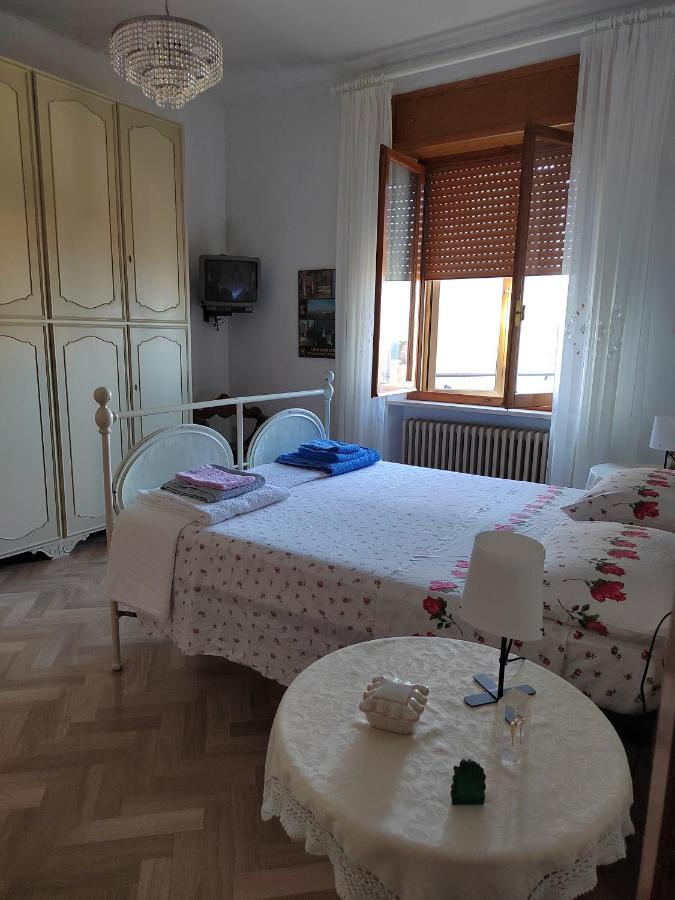 B&B La Finestra Sul Mare ริปาตรานโซเน ภายนอก รูปภาพ