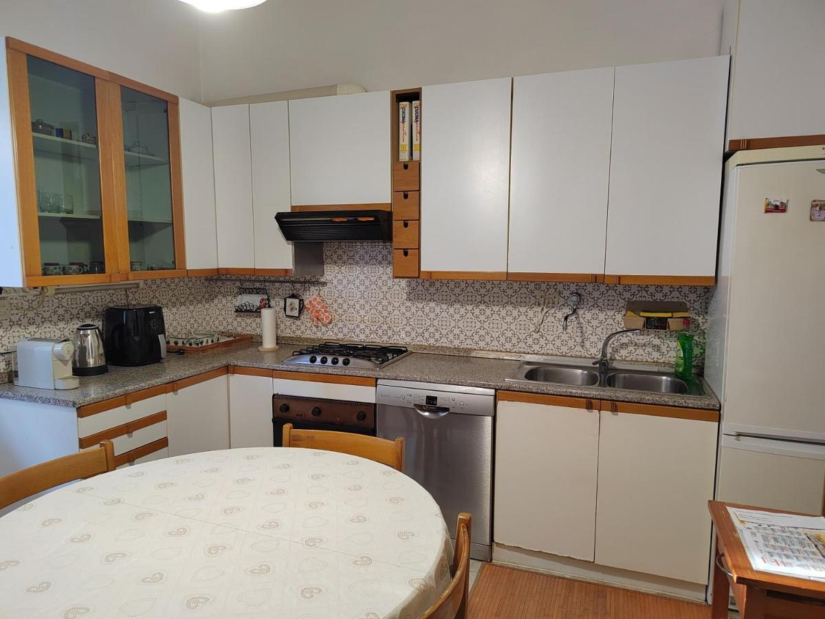 B&B La Finestra Sul Mare ริปาตรานโซเน ภายนอก รูปภาพ